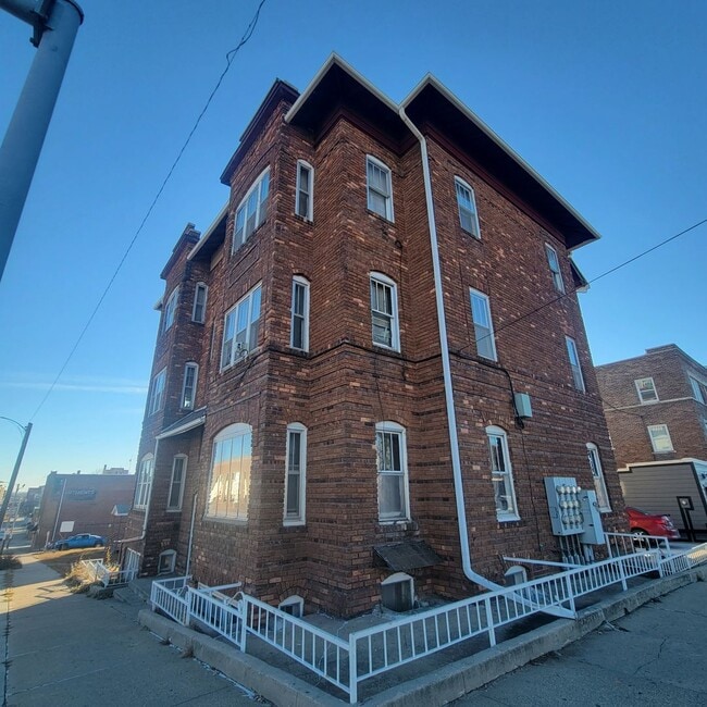 property at 1023 Pierce St