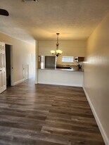 6913 Cherry St, Unit J