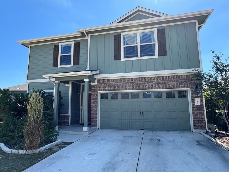 247 Simon in Kyle, TX - Building Photo