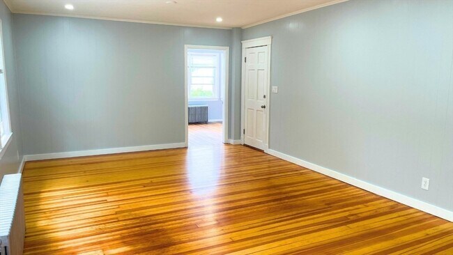 25 Hazel St in Salem, MA - Building Photo - Building Photo