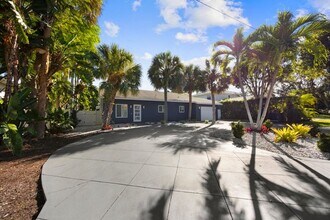 930 NW 4th Ct in Boca Raton, FL - Building Photo - Building Photo
