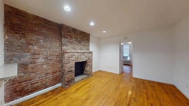 224 E 81st St, Unit 3B in New York, NY - Building Photo - Building Photo