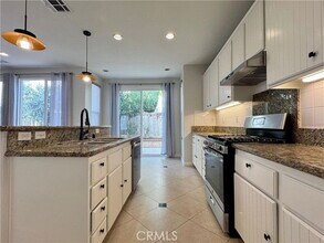 39 Eaglecreek in Irvine, CA - Building Photo - Building Photo