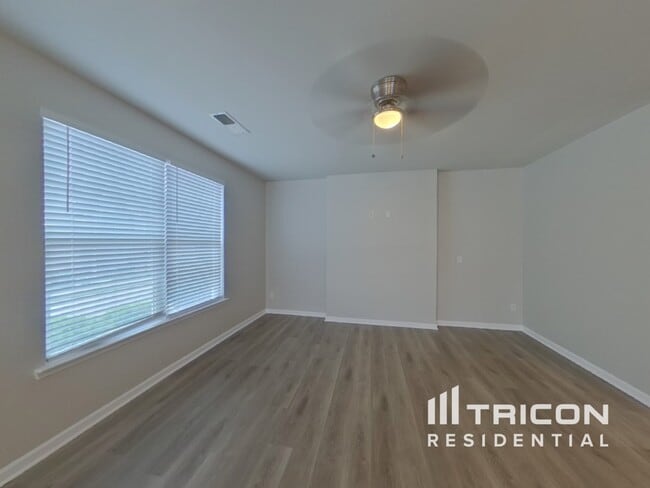 1205 Hawthorne Tr in East Point, GA - Building Photo - Building Photo