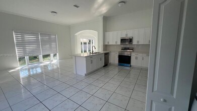 15804 SW 99th Terrace in Miami, FL - Building Photo - Building Photo