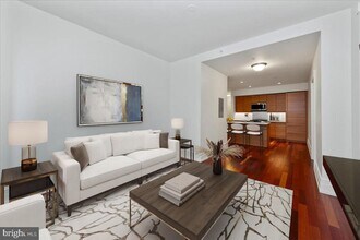 130 S 18th St in Philadelphia, PA - Building Photo - Building Photo