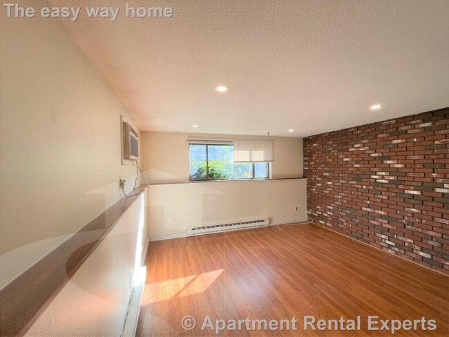 102 Alpine St in Somerville, MA - Building Photo - Building Photo