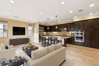 21436 Avery Ln in Huntington Beach, CA - Foto de edificio - Building Photo