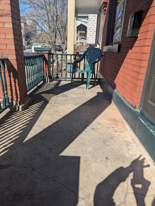 2158 W Clifton Ave in Cincinnati, OH - Foto de edificio - Building Photo