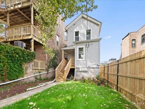 3529 S Indiana Ave in Chicago, IL - Foto de edificio - Building Photo