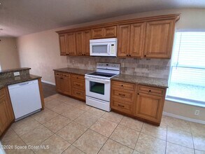 660 Wickham Lakes Dr in Melbourne, FL - Building Photo - Building Photo