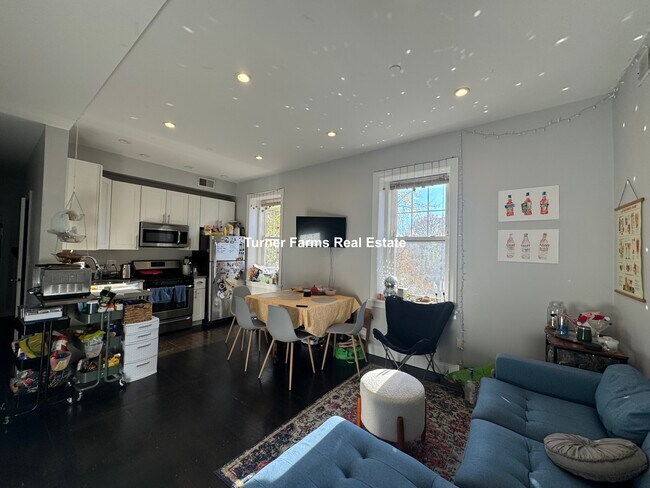 998 Tremont St, Unit 2 in Boston, MA - Building Photo - Building Photo