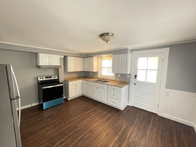 114 S Jewett St-Unit -3 in Manchester, NH - Building Photo - Building Photo