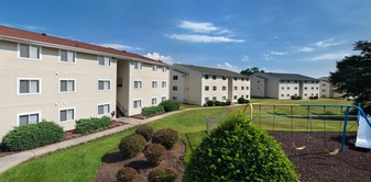 Colonial Ridge Apartments