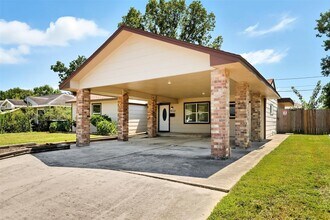 5022 Balkin St in Houston, TX - Building Photo - Building Photo