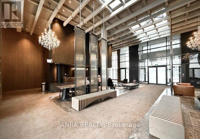 8 Interchange Wy in Vaughan, ON - Building Photo - Building Photo