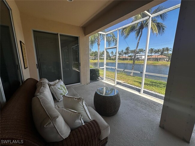 8872 Bristol Bend in Ft. Myers, FL - Foto de edificio - Building Photo