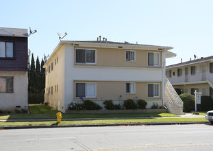 3928 Sawtelle Blvd in Los Angeles, CA - Foto de edificio - Building Photo