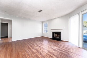 414 Ridge Creek Dr in Clarkston, GA - Building Photo - Building Photo