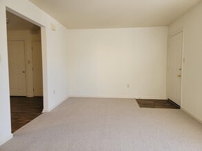 94 Westpointe Ln in Ephrata, PA - Foto de edificio - Building Photo