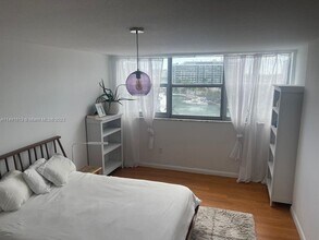 7118 Bonita Dr-Unit -04 in Miami Beach, FL - Building Photo - Building Photo