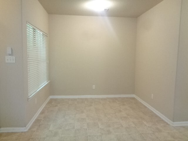 7925 Silver Oak Dr in Texas City, TX - Building Photo - Building Photo