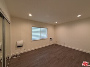 1942 S Sherbourne Dr in Los Angeles, CA - Building Photo - Building Photo