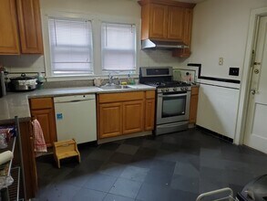 29 Wiltshire Rd, Unit 1 in Boston, MA - Building Photo - Building Photo