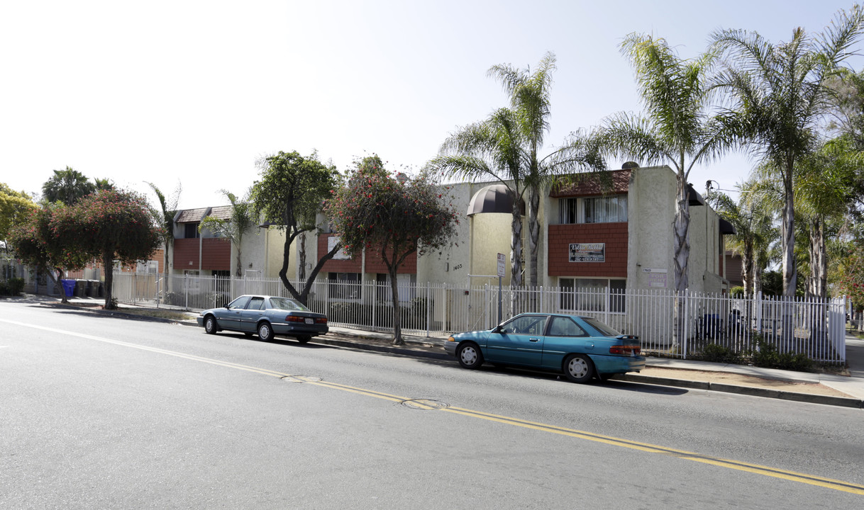 Villa Bella Apartments in Oceanside, CA - Building Photo