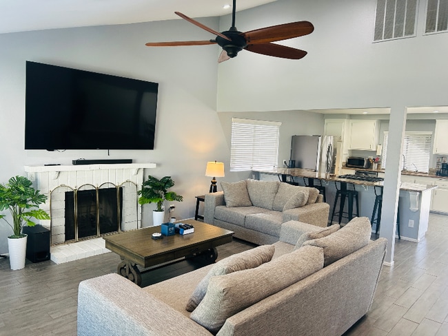 1151 Canyon View Ln in Colton, CA - Building Photo - Building Photo