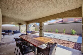 9762 Silver Dusk Ct in Las Vegas, NV - Building Photo - Building Photo