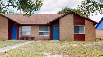 412 University Oaks Blvd in College Station, TX - Building Photo