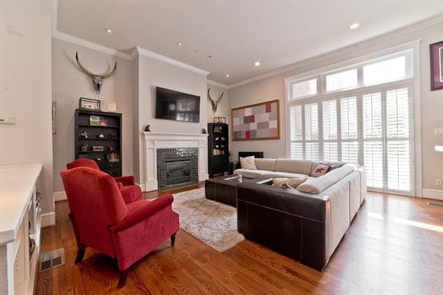 property at 2620 Thomas Ave
