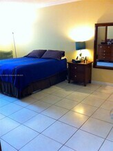 10865 SW 112th Ave in Miami, FL - Building Photo - Building Photo