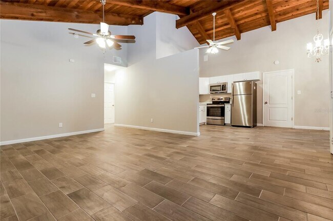 2760 Hillsdale Ave in Largo, FL - Building Photo - Building Photo