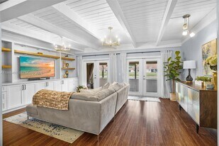 505 Maplewood Dr in Greenacres, FL - Building Photo