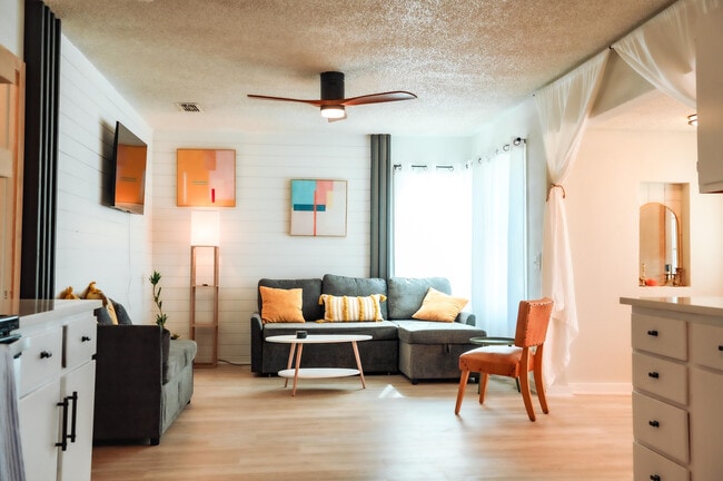 2436 24th St in Lubbock, TX - Building Photo - Building Photo