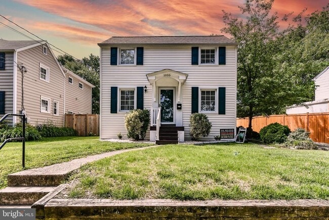 property at 1033 S Edison St