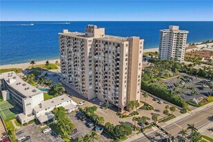 2000 S Ocean Blvd in Pompano Beach, FL - Building Photo
