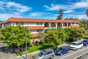 2133 Santa Clara Ave in Alameda, CA - Building Photo