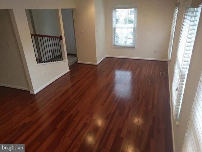 property at 7108 Pleasant Point Ct