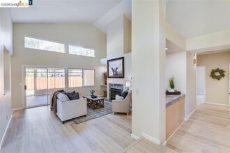 2436 Pismo Ct in Discovery Bay, CA - Building Photo - Building Photo