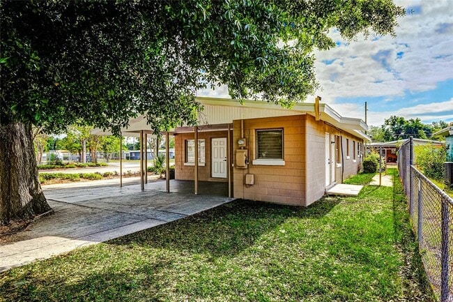 1928 3rd St NE in Winter Haven, FL - Building Photo - Building Photo