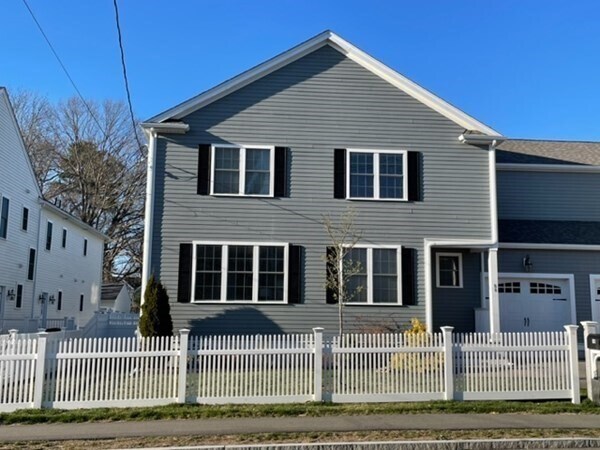 51 Oak St in Needham, MA - Building Photo