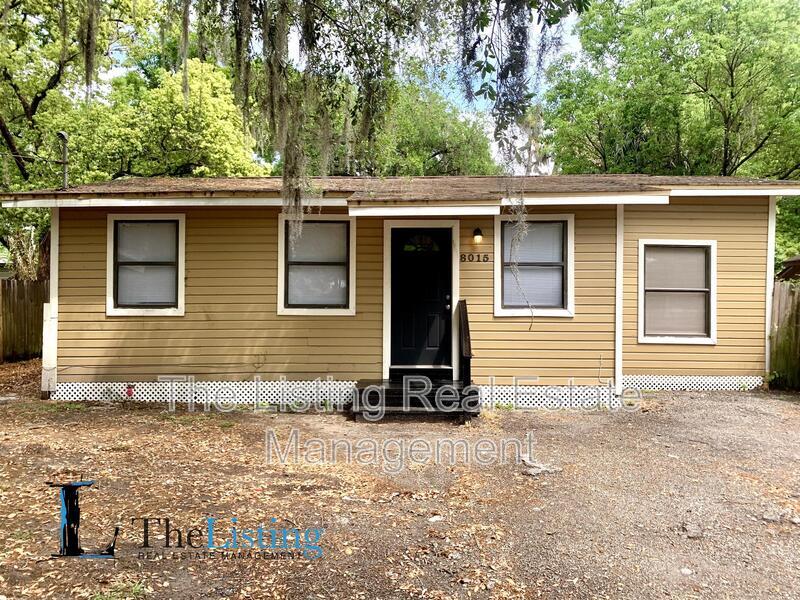 8015 N 10th St in Tampa, FL - Building Photo