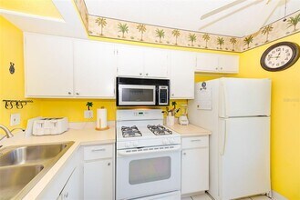 1619 Mission Hills Blvd in Clearwater, FL - Building Photo - Building Photo
