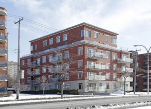 570 de la Côte-Vertu in Montréal, QC - Building Photo - Building Photo