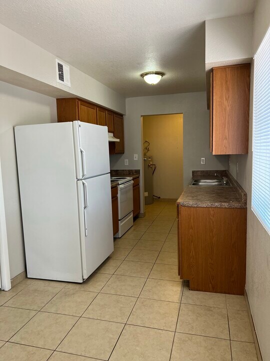 58 W Inglewood St in Mesa, AZ - Building Photo