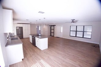 700 N Perry Ave in Jupiter, FL - Building Photo - Building Photo