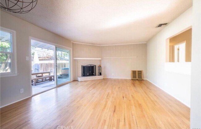 22609 Mariano St in Los Angeles, CA - Building Photo - Building Photo